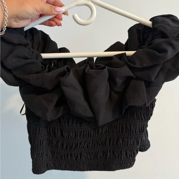 Dynamite Black Ruffled Crop Top - Picture 3 of 4